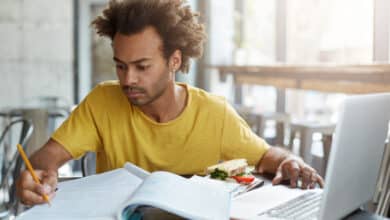 estudar e trabalhar